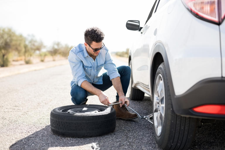 /medias/Lease-to-Own-Guide-for-Tire-Retailers-1-.jpeg?context=bWFzdGVyfGltYWdlc3w1NDc1NXxpbWFnZS9qcGVnfHN5cy1tYXN0ZXIvaW1hZ2VzL2gxNS9oZTgvODg1NDI0NDI2MTkxOC9MZWFzZS10by1Pd25fR3VpZGVfZm9yX1RpcmVfUmV0YWlsZXJzX18xXy5qcGVnfDA5NDllYzBmNTk4MWEyZWI0MWZkYWFmOWNiZGRmNTU1Y2EzOTY1YmExZjg2MDJkODFlYjE3YTQzOTM0NDA1NmI