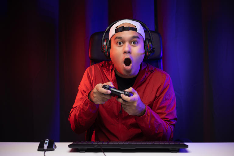/medias/Level-Up-Your-Gaming-Experience.jpeg?context=bWFzdGVyfGltYWdlc3wzOTg3M3xpbWFnZS9qcGVnfHN5cy1tYXN0ZXIvaW1hZ2VzL2g3Yy9oMjMvODg1NDIwNTcyNjc1MC9MZXZlbF9VcF9Zb3VyX0dhbWluZ19FeHBlcmllbmNlLmpwZWd8NjcyYmQ1ZWFhZmQ5MjJiN2EzNWM0Y2FiN2E5NDQyMGIzZjMxZDRhNzhmNjZhZDI1OTQ1ZTNkY2I4ZjRhZDM1ZA