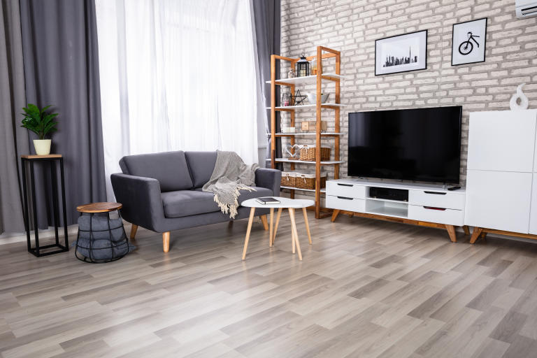 /medias/STORY-4-Home-Decor-Trends-That-Are-In.jpeg?context=bWFzdGVyfGltYWdlc3w2MDcxNHxpbWFnZS9qcGVnfHN5cy1tYXN0ZXIvaW1hZ2VzL2gzMS9oZTIvODg1NDIxNTIyOTQ3MC9TVE9SWV80Xy1fSG9tZV9EZWNvcl9UcmVuZHNfVGhhdF9BcmVfSW4uanBlZ3wyMjEyZjM0MDk0NjhjZTkxZGFjMzA0OTFiYjAyYjc1YTk4NjI4Mzk3YmZmNmY0YTgwOGU5MGQ4MTA0NDljN2Rj