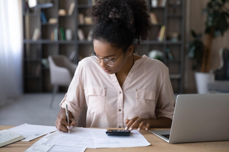 /medias/STORY-TOPIC-8-How-Personal-Budgeting-Can-Increase-Your-Wealth.jpeg?context=bWFzdGVyfGltYWdlc3w0MTg5MnxpbWFnZS9qcGVnfHN5cy1tYXN0ZXIvaW1hZ2VzL2g1NC9oNWIvODg1NDIxMjIxNDgxNC9TVE9SWV9UT1BJQ18tOF9Ib3dfUGVyc29uYWxfQnVkZ2V0aW5nX0Nhbl9JbmNyZWFzZV9Zb3VyX1dlYWx0aC5qcGVnfGM2NjYwNjMzZjM4NDJmYzFiYjU2ZGQ0N2I3ZTY3YWIzMDdiNmRmNGFhZDQ3MTdkYTA1MmQxNTNjMTE0NDYwYmI