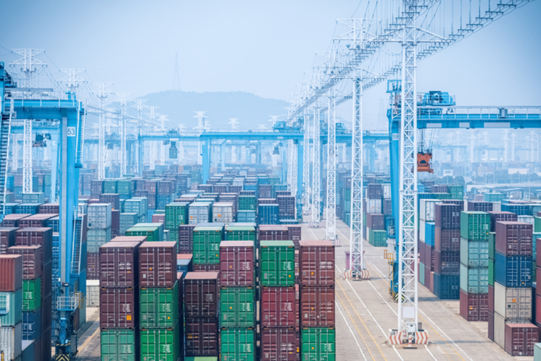 /medias/Supply-Chain-1600x1067.f1cb27a519bdb5b6ed34049a5b86e317.SyxYnbLIGt.png?context=bWFzdGVyfGltYWdlc3w1OTc4MjN8aW1hZ2UvcG5nfHN5cy1tYXN0ZXIvaW1hZ2VzL2hmYS9oYTMvODg1NDI0ODg4MjIwNi9TdXBwbHktQ2hhaW4tMTYwMHgxMDY3LmYxY2IyN2E1MTliZGI1YjZlZDM0MDQ5YTViODZlMzE3LlN5eFluYkxJR3QucG5nfGQxZGU3YTEyYzE2NGJlMmRhNGI3YTU2M2NhNzc0YTJkNzJjODUzMjE1ZjZhNGJhNDIwOGZiMzlhMDc4OGRiMGY