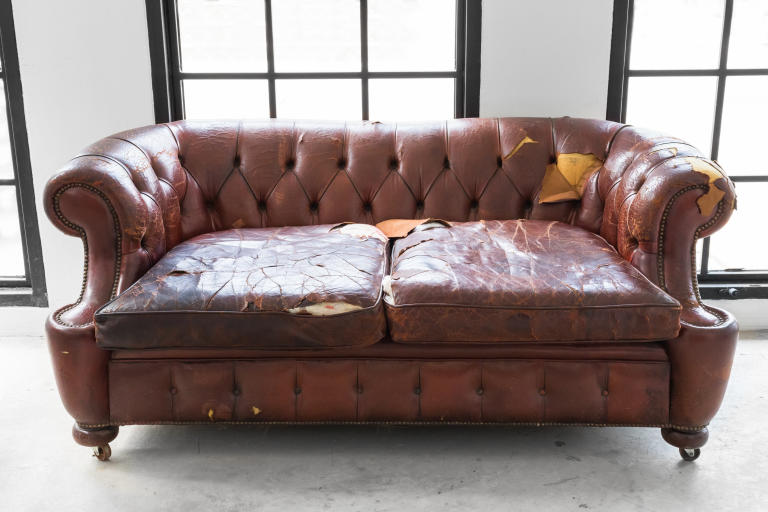 /medias/Topic-1-Furniture-Lifespan.jpeg?context=bWFzdGVyfGltYWdlc3w1NzU3OHxpbWFnZS9qcGVnfHN5cy1tYXN0ZXIvaW1hZ2VzL2g2NS9oNWUvODg1NDIxMjE0OTI3OC9Ub3BpY18xX0Z1cm5pdHVyZV9MaWZlc3Bhbi5qcGVnfDQ0ZTcyZDI3NmJhZmE3OWNhZWVkMjlmZWY1OGU5ZTU3OTI2ZGZhYTM4YTUzZWEwYjUzMmZkNzcwYzY0ZTIyNGQ